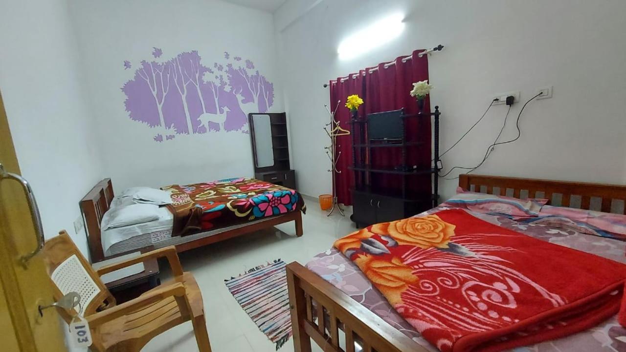 Greenpepperhomestay Munnar Anaviratty Extérieur photo
