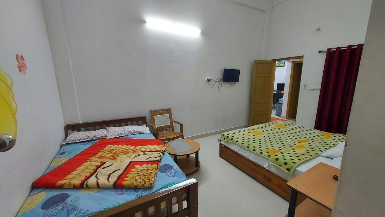 Greenpepperhomestay Munnar Anaviratty Extérieur photo