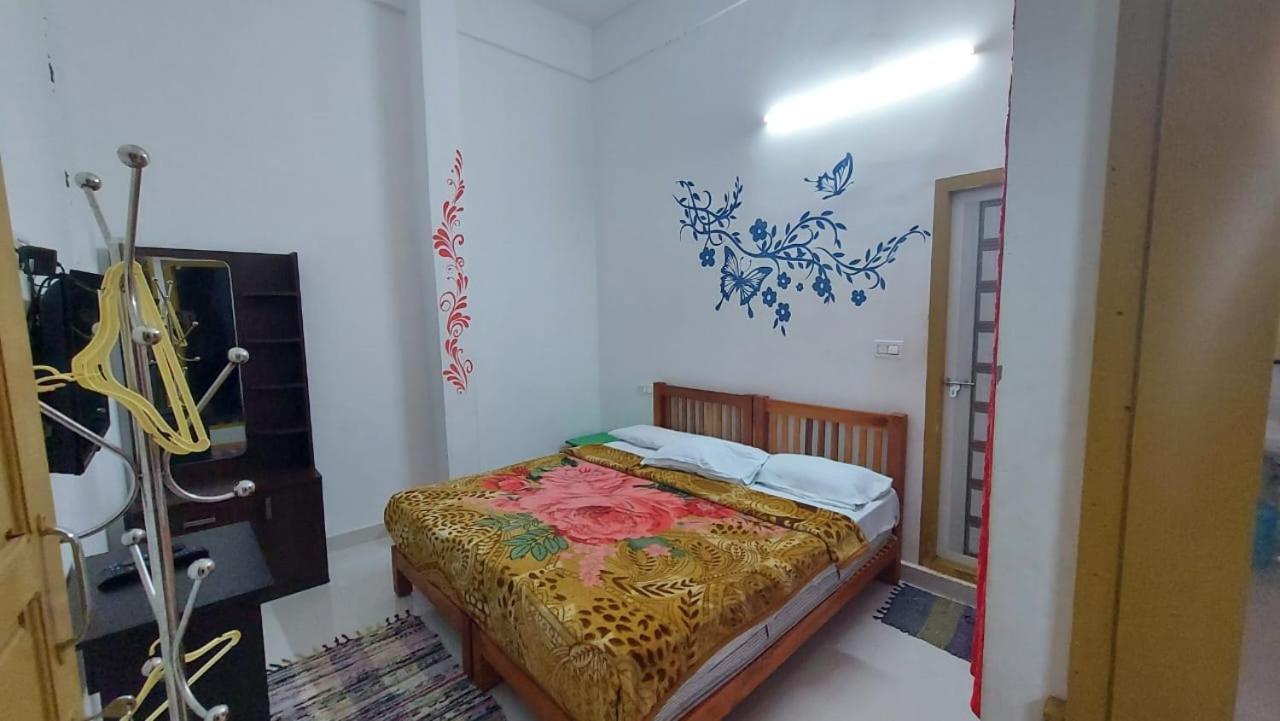 Greenpepperhomestay Munnar Anaviratty Extérieur photo